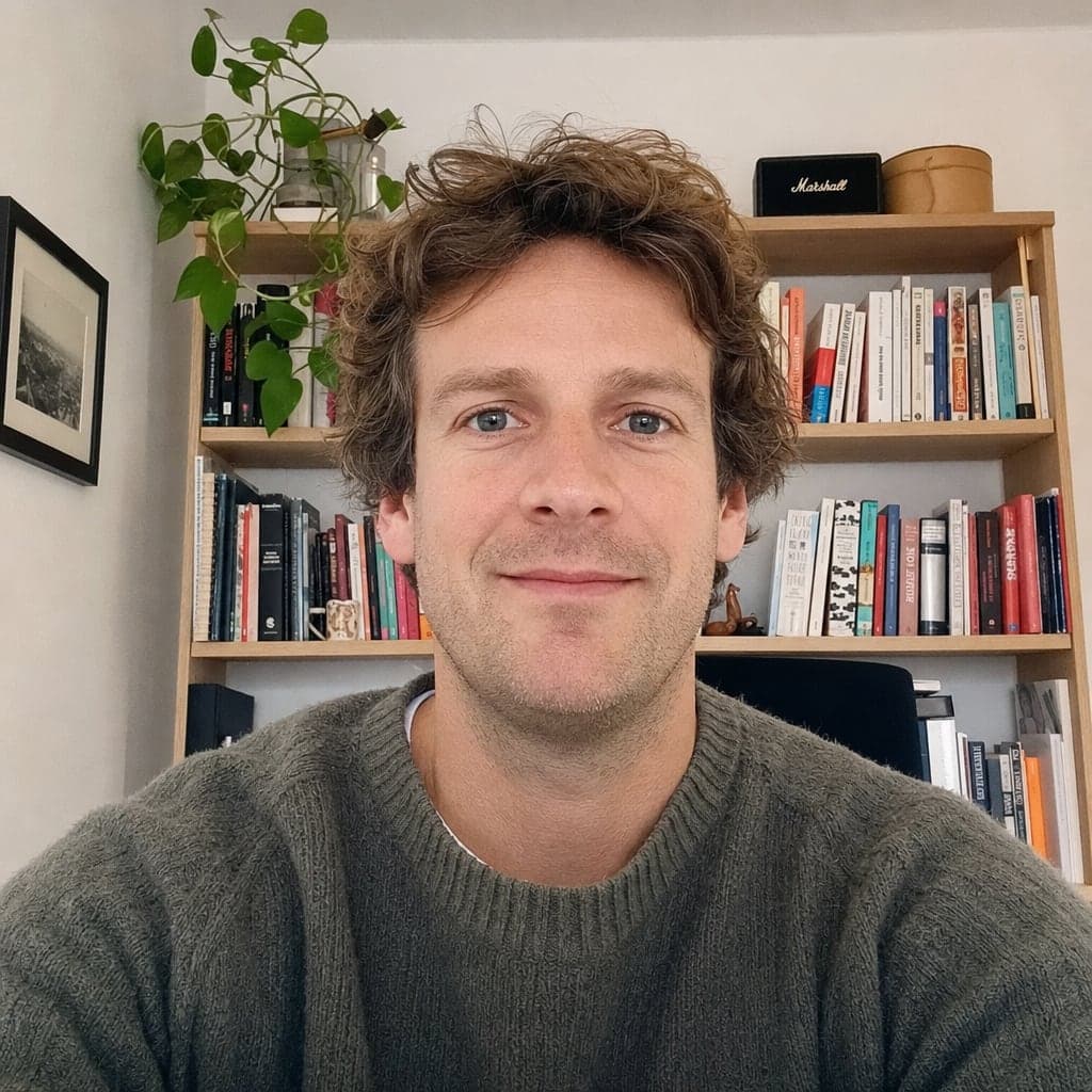 Professional headshot example 3: selfie before generation